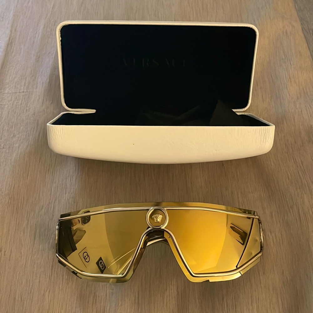 Versace Sunglasses VE2226